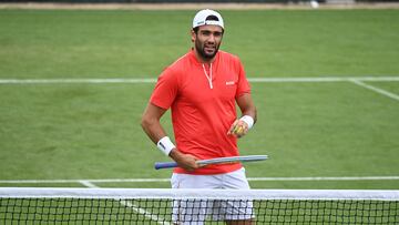 Wimbledon (United Kingdom), 24/06/2022.- Matteo Berrettini of Italy practices at Wimbledon tennis courts ahead of the Wimbledon Championships 2022, Wimbledon, Britain, 24 June 2022. (Tenis, Italia, Reino Unido) EFE/EPA/NEIL HALL EDITORIAL USE ONLY
