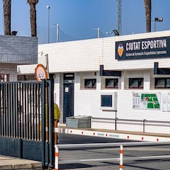 El Valencia cancela las ruedas de prensa y el homenaje al Guaje Villa por el Coronavirus