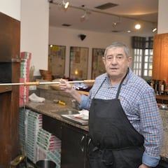 Paco Galdos: “Me encanta sentir el periódico en las manos”