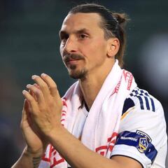 Zlatan agradece el regreso de la Bundesliga después del COVID-19