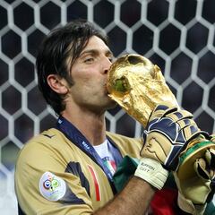 Buffon dice basta