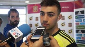 Munir, en una imagen de la concentraci&oacute;n de la sub-21.