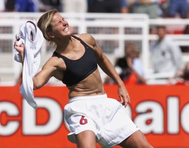 ?Qu fue de Brandi Chastain? La jugadora que marc un hito con su celebracin sin camiseta