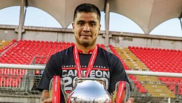 La historia de Jovany Campusano ha sido de muchísimo esfuerzo. Con AS Chile, recuerda su vida en La Serena y entrega detalles durísimos de la fractura que lo tuvo casi un año sin jugar.