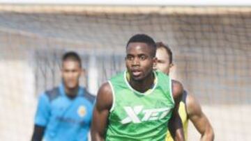 Bakambu: "Voy a poner todo de mi parte para ayudar"
