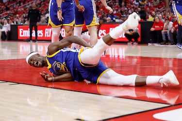 En los minutos finales del primer cuarto del encuentro , en la lucha pro un rebote, Butler quedó encima de Amen Thompson cayendo totalmente desequilibrado y dándose un golpe tremendo en la pelvis. El escolta se marchó para no volver.