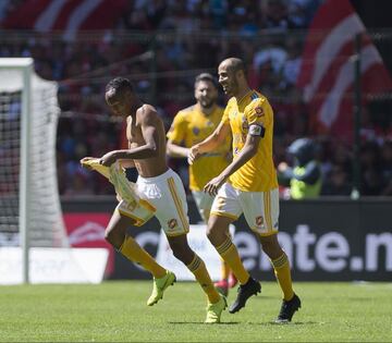 Con un solitario gol de Luis Quiñones a su ex equipo, los Tigres derrotaron 1-0 al cuadro de Toluca. Los refuerzos de los Diablos Rojos dejaron buenas sensaciones a pesar de la caída, especialmente Emmanuel Gigliotti.