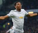 Martial le da el triunfo al United a la espera de Sánchez