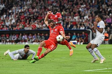 Ronald Araujo, Thomas Müller, Sadio Mane y Jules Koundé.