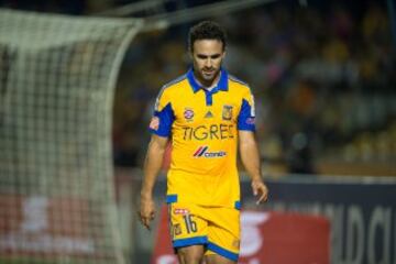Más malas que buenas. Tuvo un buen momento en Tigres pero ahora parece que su carrera va para abajo con Veracruz.