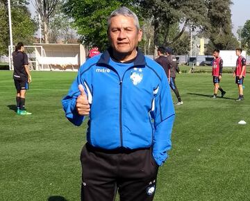 Alejandro Padilla, quien dirigió a Martín Parra en las inferiores de Huachipato, hoy lidera a la Sub 15 acerera.