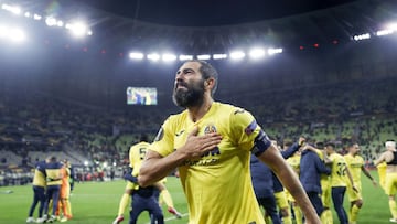 26/05/21 PARTIDO FINAL EUROPA LEAGUE 2021
ESTADIO ARENA GDANSK
VILLARREAL CF - MANCHESTER UNITED
ALEGRIA CELEBRACION CAMPEONES
RAUL ALBIOL
PUBLICADA 27/05/21 NA MA07 1COL