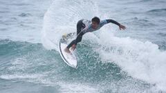 El surfista de 13 años que deslumbró con los adultos