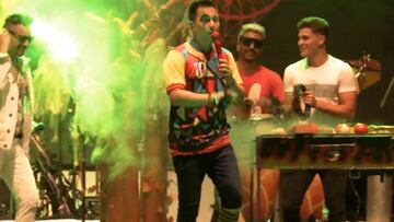 Julián Álvarez cantó con Los Caligaris