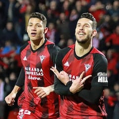 El Mirandés se enmaraña en el juego del Albacete