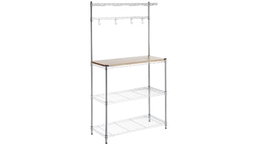 Esta estantería de cocina con tres baldas, encimera y barra para colgar suma 8.900 valoraciones