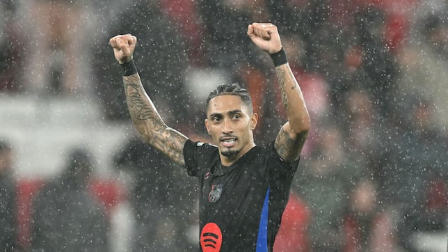 Tángana final entre los jugadores del Benfica y Raphinha