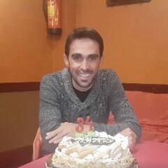 Contador celebra su 34 cumpleaños con nuevo 'look'