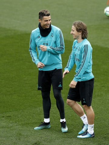 Cristiano Ronaldo y Modric. 