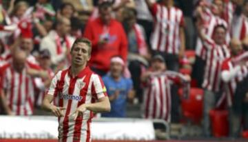 Celebración de Muniain tras su gol ante la Real Sociedad.