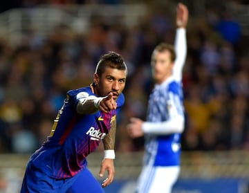 2-1. Paulinho celebró el primer gol.