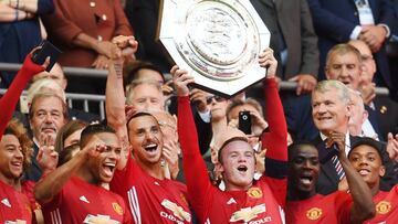 Ibrahimovic le da a Mourinho su primer título en Manchester