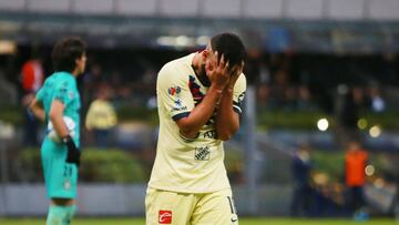 Bruno Valdez recibe roja directa por planchón a Maxi Salas