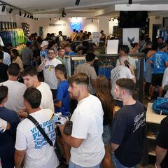 La locura del malaguismo sigue con las camisetas: agotadas las primeras 2.500