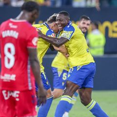 El Tenerife solo encaja tras el descanso