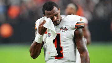 LAS VEGAS, NEVADA - SEPTEMBER 29: Deshaun Watson #4 of the Cleveland Browns walks off the field after losing to the Las Vegas Raiders 20-16 at Allegiant Stadium on September 29, 2024 in Las Vegas, Nevada. Jeff Bottari/Getty Images/AFP (Photo by Jeff Bottari / GETTY IMAGES NORTH AMERICA / Getty Images via AFP)