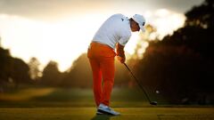 ATLANTA, GEORGIA - AUGUST 26: Viktor Hovland of Norway plays his shot from the 16th tee during the third round of the TOUR Championship at East Lake Golf Club on August 26, 2023 in Atlanta, Georgia.   Cliff Hawkins/Getty Images/AFP (Photo by Cliff Hawkins / GETTY IMAGES NORTH AMERICA / Getty Images via AFP)