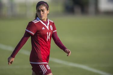 La defensa se completa con Natalia Villareal de Tigres, quien se coronó campeona con Tigres. En total jugó 1,265 minutos entre fase regular y Liguilla.