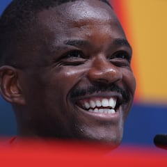 “¿Yo lento? No puedo controlar los memes...”