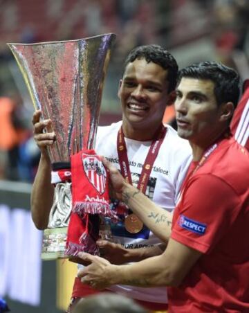 Bacca lleva al Sevilla a su cuarto título de Europa League