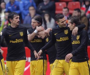 Gameiro celebra su primer hat-trick como rojiblanco. 1-4