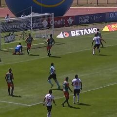 El increíble ‘casi gol’ de Curicó ante Cobresal: casi nunca pasa