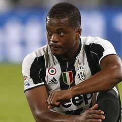 Evra podría fichar por el Valencia