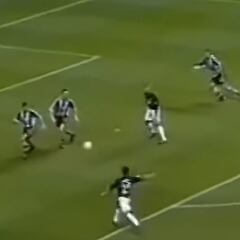 Se fue de la U a Europa por una cifra millonaria y le hizo este golazo al Newcastle en Champions League