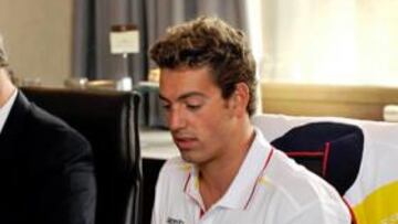 <b>UN GRAN ALIVIO. </b>Rafa Muñoz, pensativo durante su comparecencia ante el Panel Doping de la FINA.