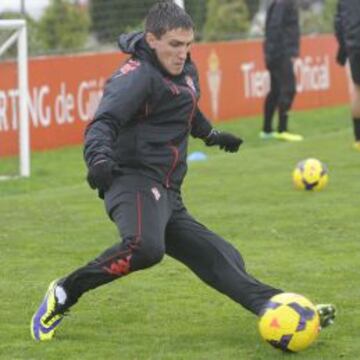 GOLEADOR. Scepovic es el pichichi de la Liga Adelante con 15 goles.