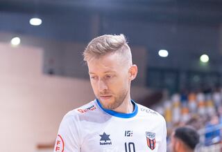 Bateria cuelga las botas