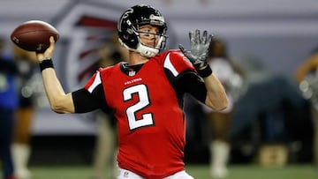 ATLANTA, GA - JANUARY 01: Matt Ryan #2 of the Atlanta Falcons throws a pass during the first half against the New Orleans Saints at the Georgia Dome on January 1, 2017 in Atlanta, Georgia. Kevin C. Cox/Getty Images/AFP
== FOR NEWSPAPERS, INTERNET, TELCOS & TELEVISION USE ONLY ==