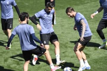 Último entrenamiento del Real Madrid antes del derbi