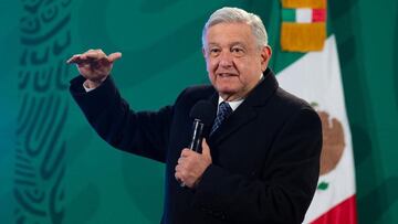 AMLO: Se vacunará a 15 millones de adultos mayores entre enero y abril