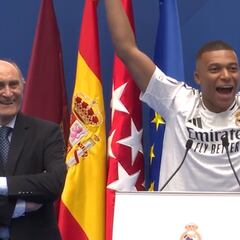 Mbappé channels Cristiano’s iconic chant in an epic Bernabeu presentation