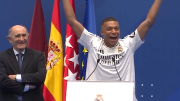 Mbappé channels Cristiano’s iconic chant in an epic Bernabeu presentation