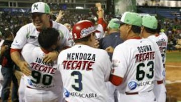 Los jugadores de Venados de Mazatlán celebran su triunfo en la final de la Serie del Caribe.