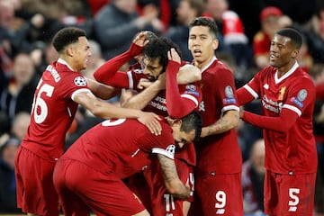 1-0. Mohamed Salah celebró el primer gol.