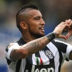 Vidal en el podio de chilenos más campeones en extranjero
