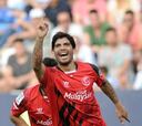 Banega, ya en Sevilla, completa el plantel con miras al 11-A